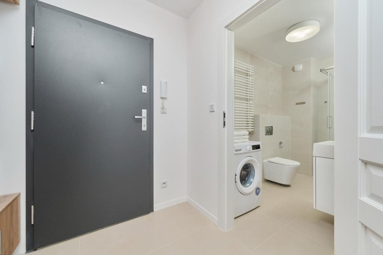Modern Elegance Apartments Wroclaw With Ac By Noclegi Renters Extérieur photo