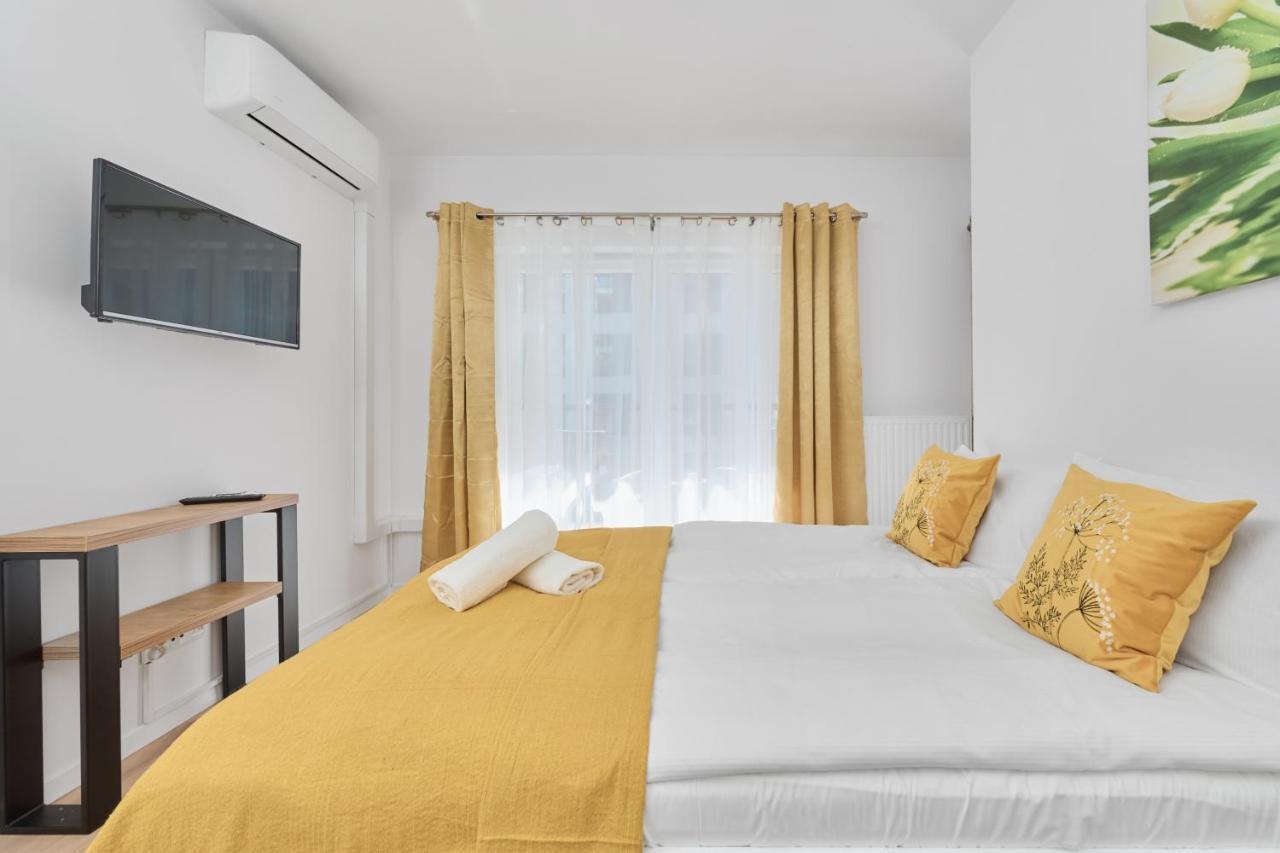 Modern Elegance Apartments Wroclaw With Ac By Noclegi Renters Extérieur photo