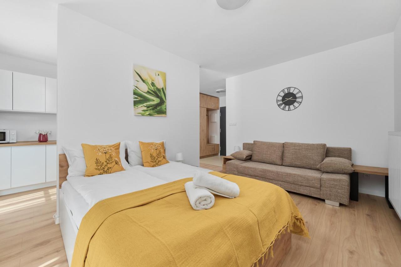 Modern Elegance Apartments Wroclaw With Ac By Noclegi Renters Extérieur photo